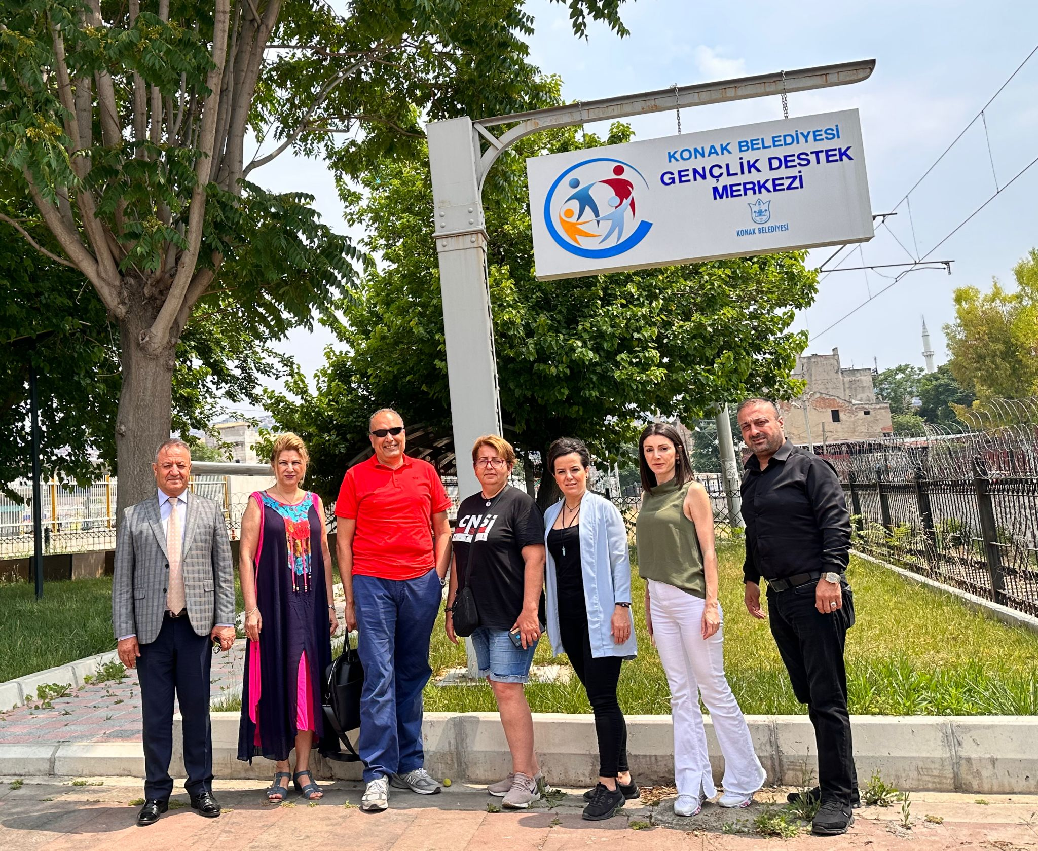 Genel Başkanımız Sayın Bedri YALÇIN İzmir Kent Konseyi bağımlılık toplantısına katıldı.