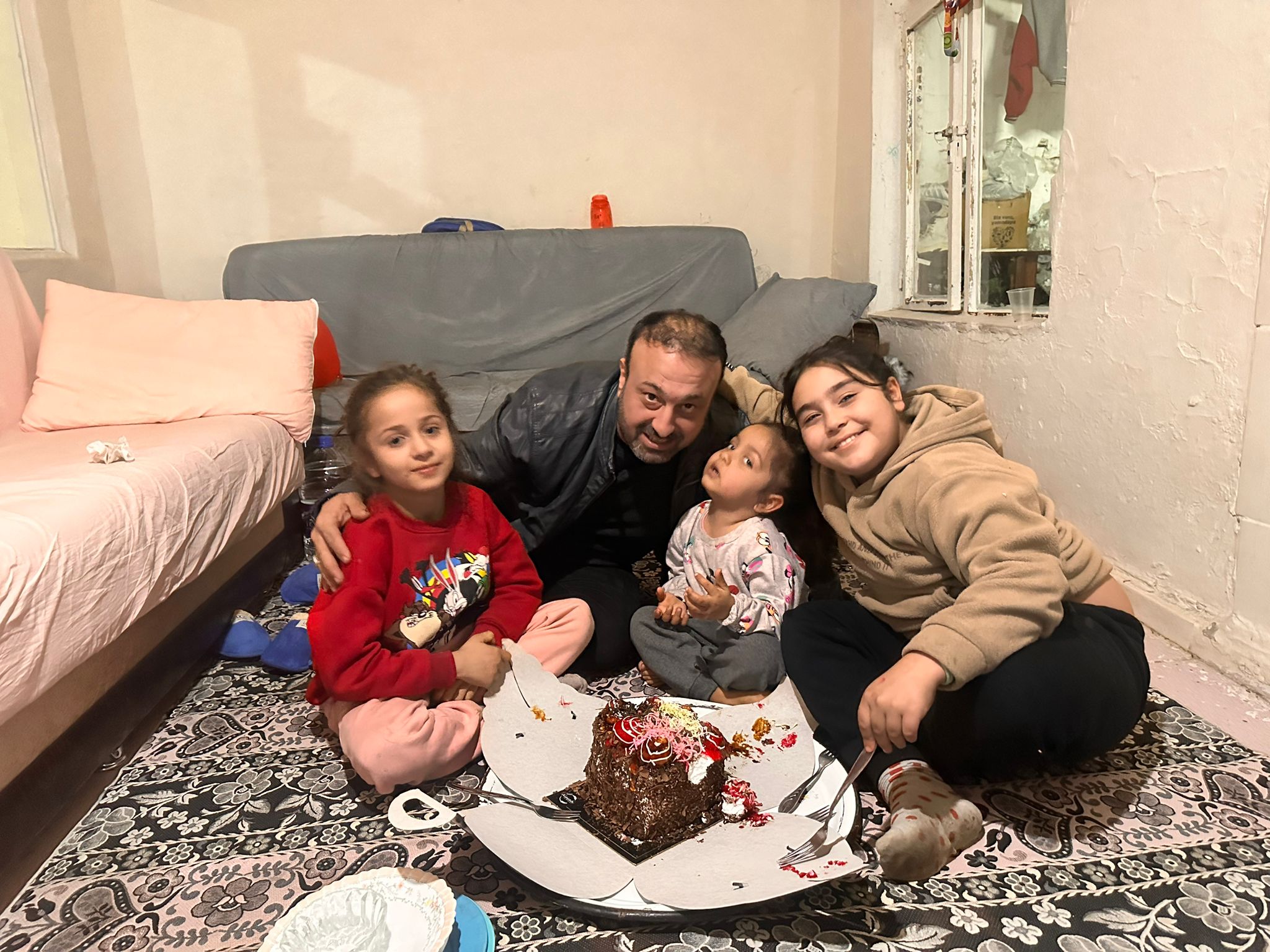 Derneğimiz SHOW HABER'de İyilik Zinciri: Bir Eli Uzat, Hayatı Değiştir